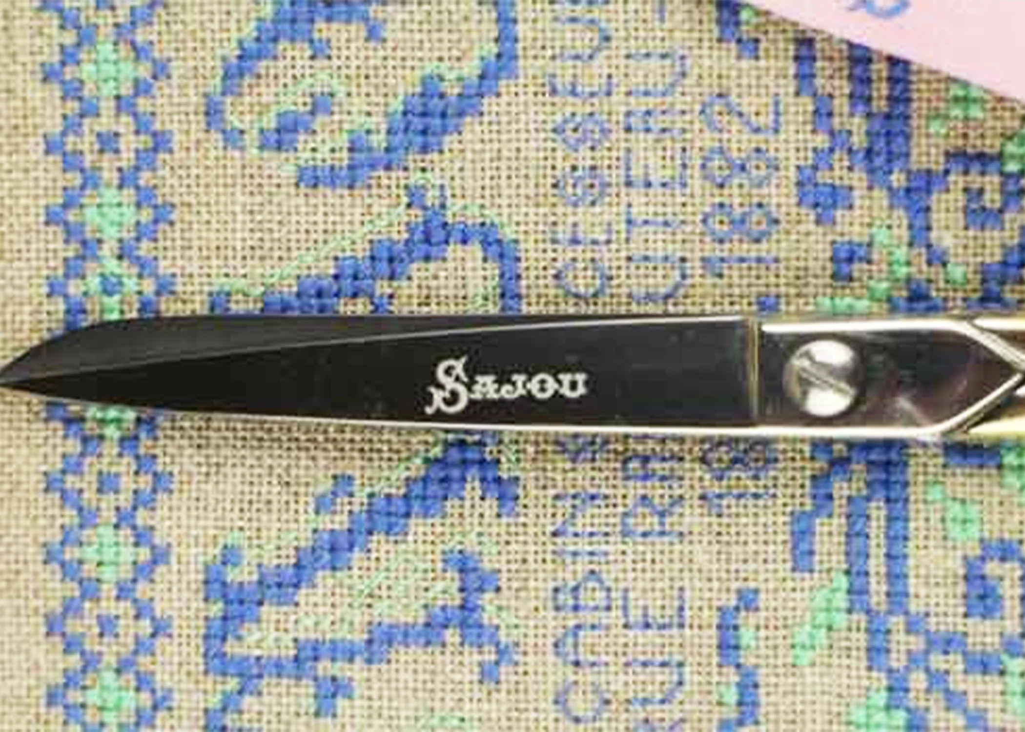 Large sewing scissors - gilded - Leaf Design - Image 2